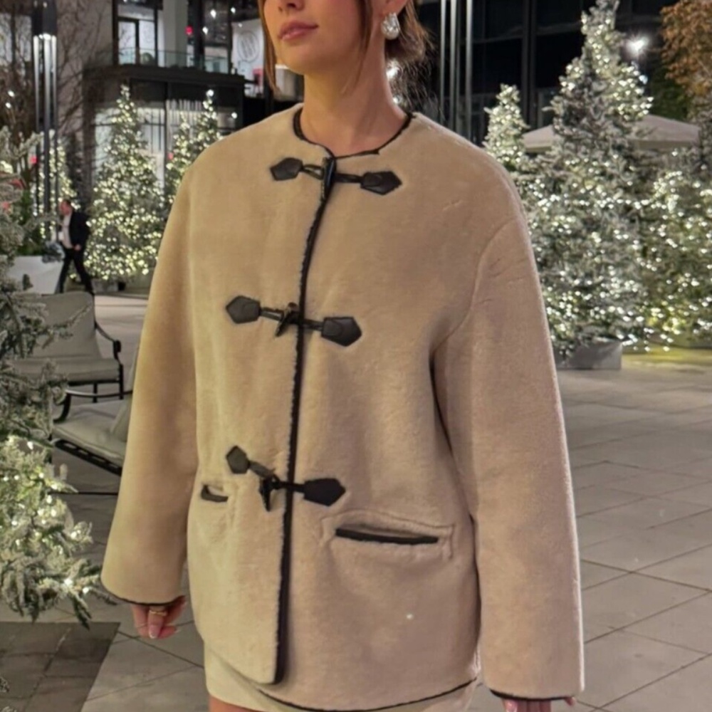 Zara shearling jacket size XS